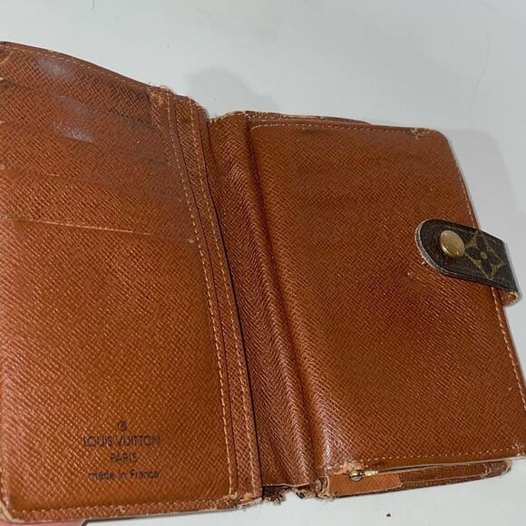 Authentic Louis Vuitton Monogram Kisslock Wallet - Picture 9 of 13